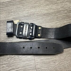 Diesel “Weapon” Early 2000s Archive Fashion Black Real Leather Belt